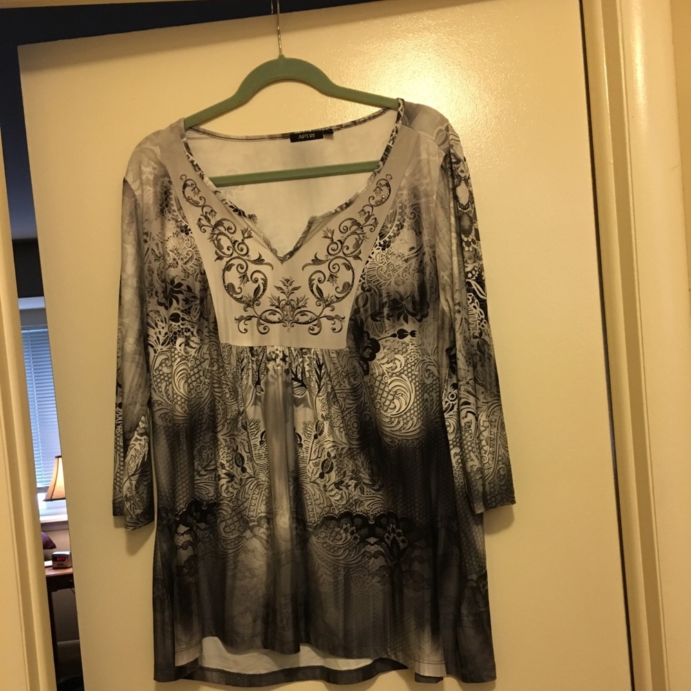 Apt 9 Tunic